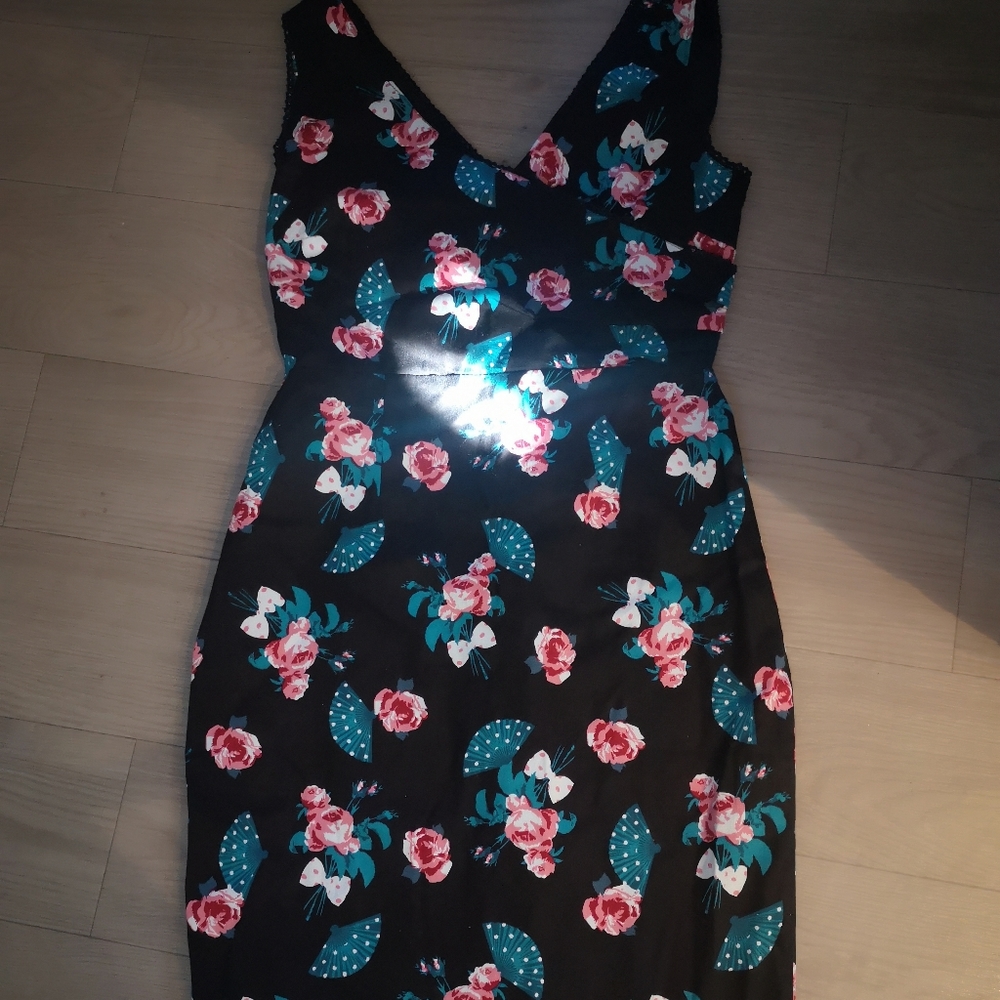 Joanie Clothing Floral Pinup Wiggle dress